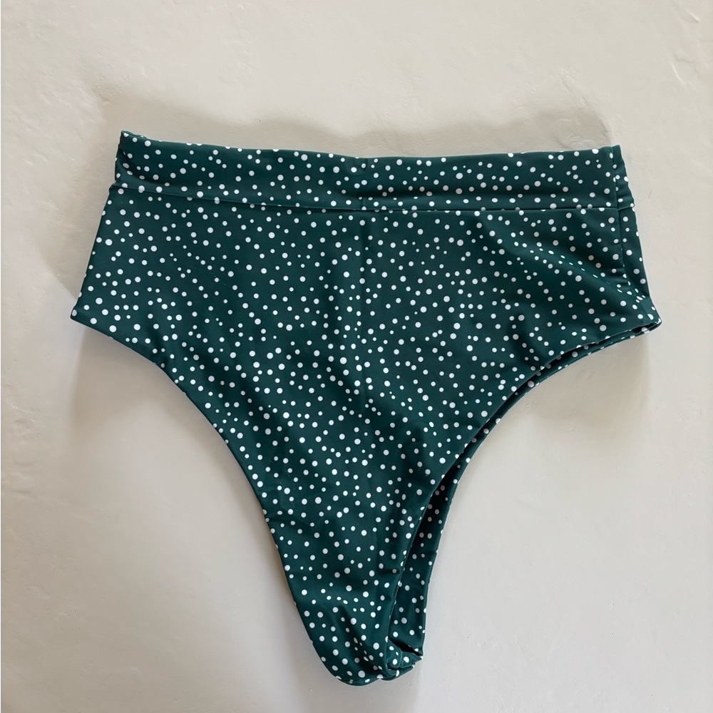 High-Waist Cheeky Polka Dot Bikini Bottoms - Forest Green & White